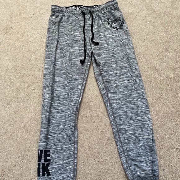VICTORIA SECRET PINK SWEATPANTS!